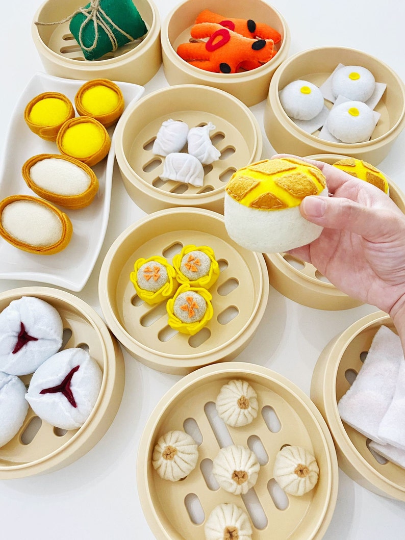 Felt Food Toys - Dim Sum Pineapple Bun ( Bolo Bao, 菠蘿包) bild 3