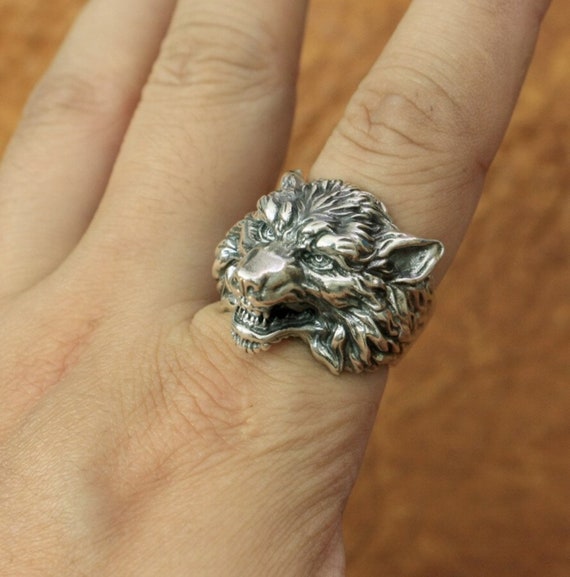 wolf signet ring