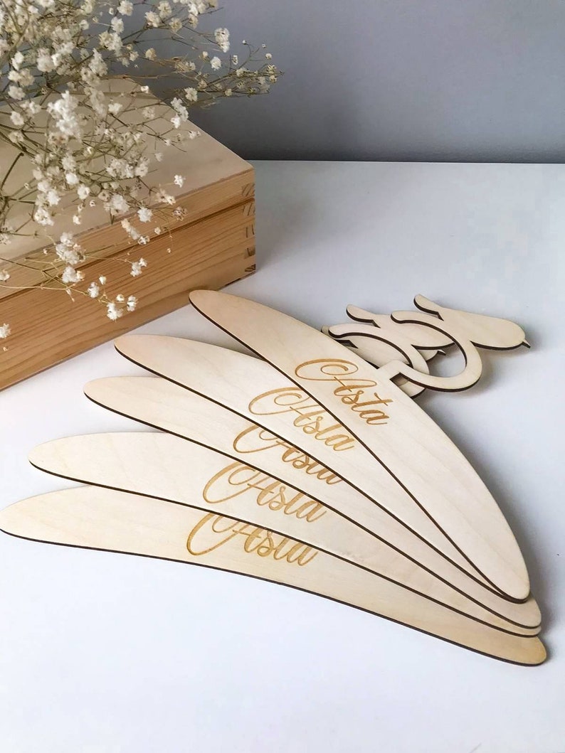 Gepersonaliseerde babyvogelhangers, houten kinderkleerhanger, babyshowercadeaus, kinderkamerdecoratie, kinderkleerhanger afbeelding 6