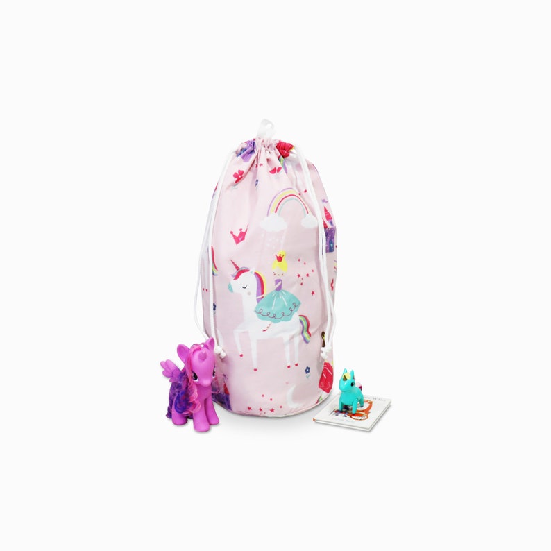 HLC Girls Kids Unicorns Princess Rainbows Pink Reversible Duvet Cover Bedding Set Curtains Throw Bunting Toy Bag