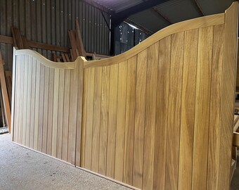 Wooden Driveway Gates - Hardwood Iroko Or Sapele, Fully Boarded With Reverse Arch Top, Custom Made Traditional Design The Elite Kite Gate