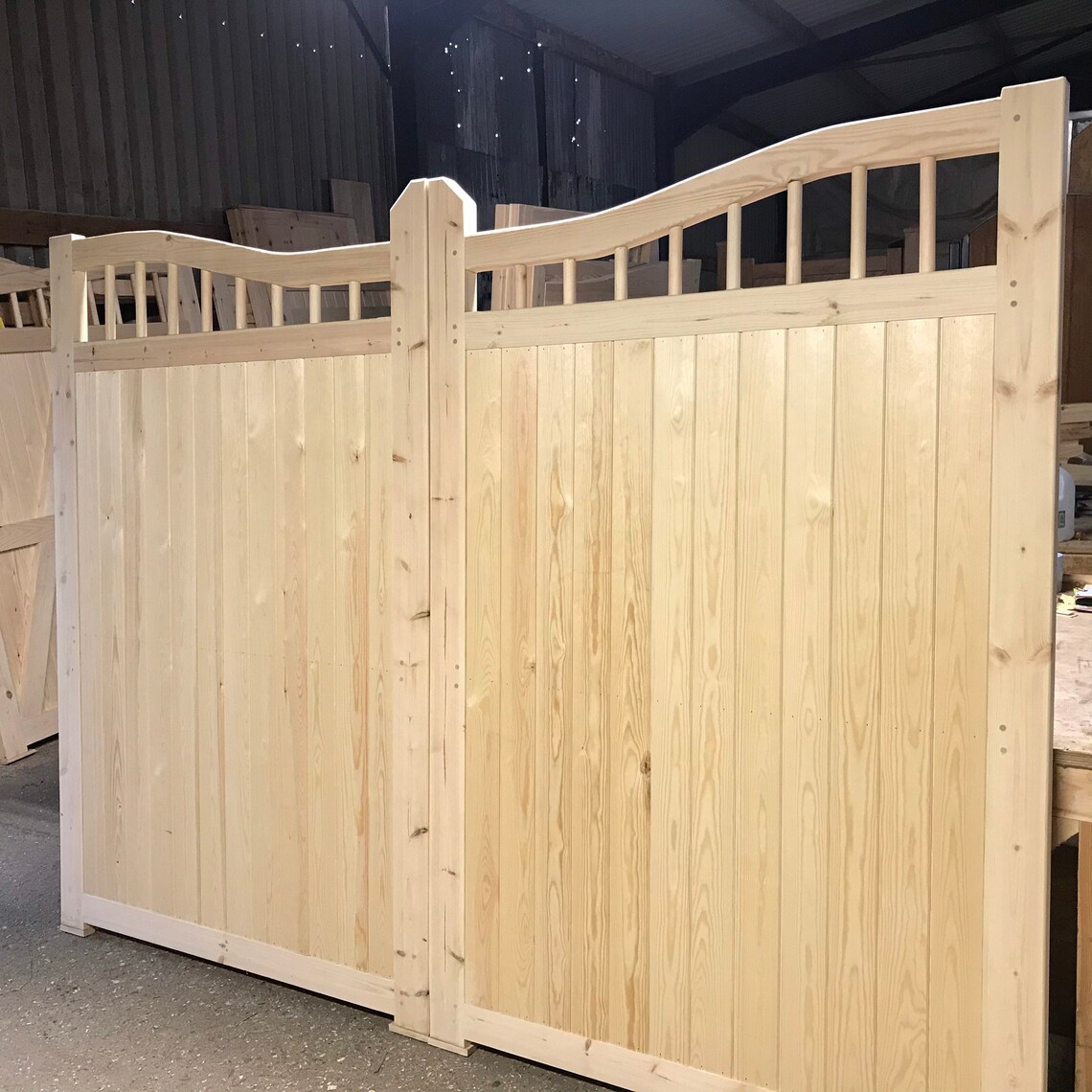 Wooden Driveway Gates With Swan Neck, Reverse Arch Top and Round ...