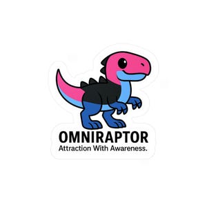 以下が含まれることがあります： ピンク、青、黒の漫画の恐竜のステッカーで、「OMNIRAPTOR」と「Attraction With Awareness」の文字が入っています。 恐竜はピンクの頭、尻尾、青とピンクの体を持っています。