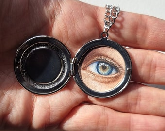 Custom Lover's eye, Custom Photo Locket, Hand Painted Pendant Locket, Custom Eye Painting