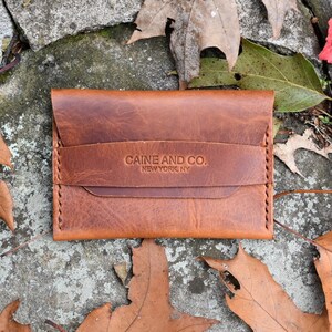 Cartera de solapa de cuero italiano / Estuche para tarjeta de visita / Soporte de tarjeta de cuero hecho a mano / Cartera de tarjeta de crédito / Hombres y mujeres Waxy Cognac