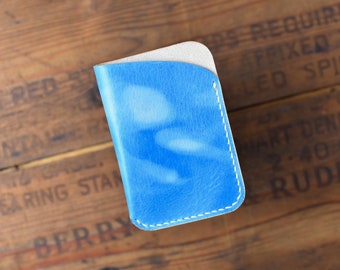 Funda de tarjeta de cuero italiano de mármol fluido / Cartera minimalista hecha a mano / Cartera de bolsillo frontal / Titular de la tarjeta de crédito