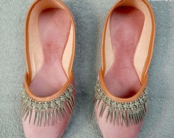 Handmade Embroidered Punjabi Jutti: Indian Designer Party Shoes