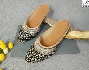 Rajasthani Jutti bestickte Kunstleder Khussa Party Wear Schuhe für Damen