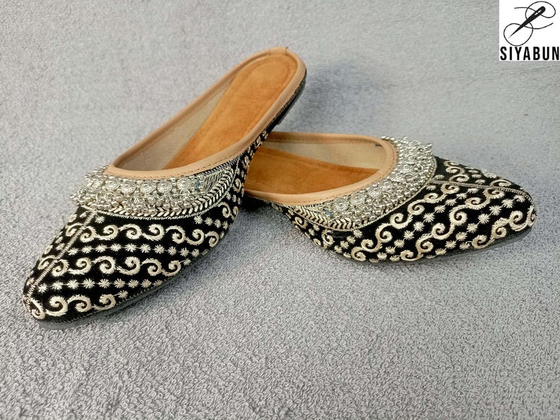 Jutti Khussa
Khussa Shoes for Women
Shoes Khussa
Womens Khussa 
Punjabi Womens Shoes
Jutti for Women
Womens Punjabi Jutti
Indian Shoes Size 9
Black Punjabi Jutti
Mojari Shoes
Jutis
Embroidered Jutti
Punjabi Jutti Size 8
Khussa
Mojari Women
Desi Jutti