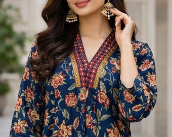 Conjunto floral Anarkali Kurta, elegante atuendo festivo indio, ropa tradicional y étnica