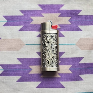 Embossed Baroque Design Gold Metal Lighter Case / Sleeve for MINI size BIC Lighter