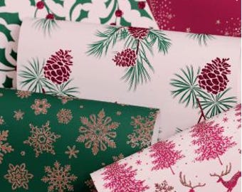 Glitter Rollwrap Paper Gift Wrap Roll - 2M - Winter Forest Holly with Red Berries on White