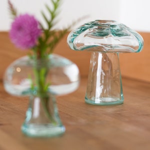 Small Handblown Mushroom Vase afbeelding 5