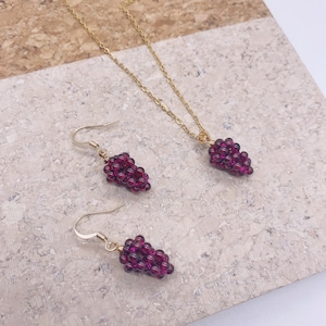 Grape Earrings,Fruit Earrings,Earrings with Pendant,Dangle earrings,Fruit jewelry,Red Garnet Grape Earrings,handmade Earrings,gift for her