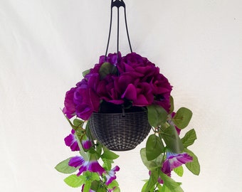 Realistic Artificial Silk Hanging Flower Basket for Indoor or Outdoor, Preassembled Summer Floral Porch Decor, Mother's Day Gift for Mom