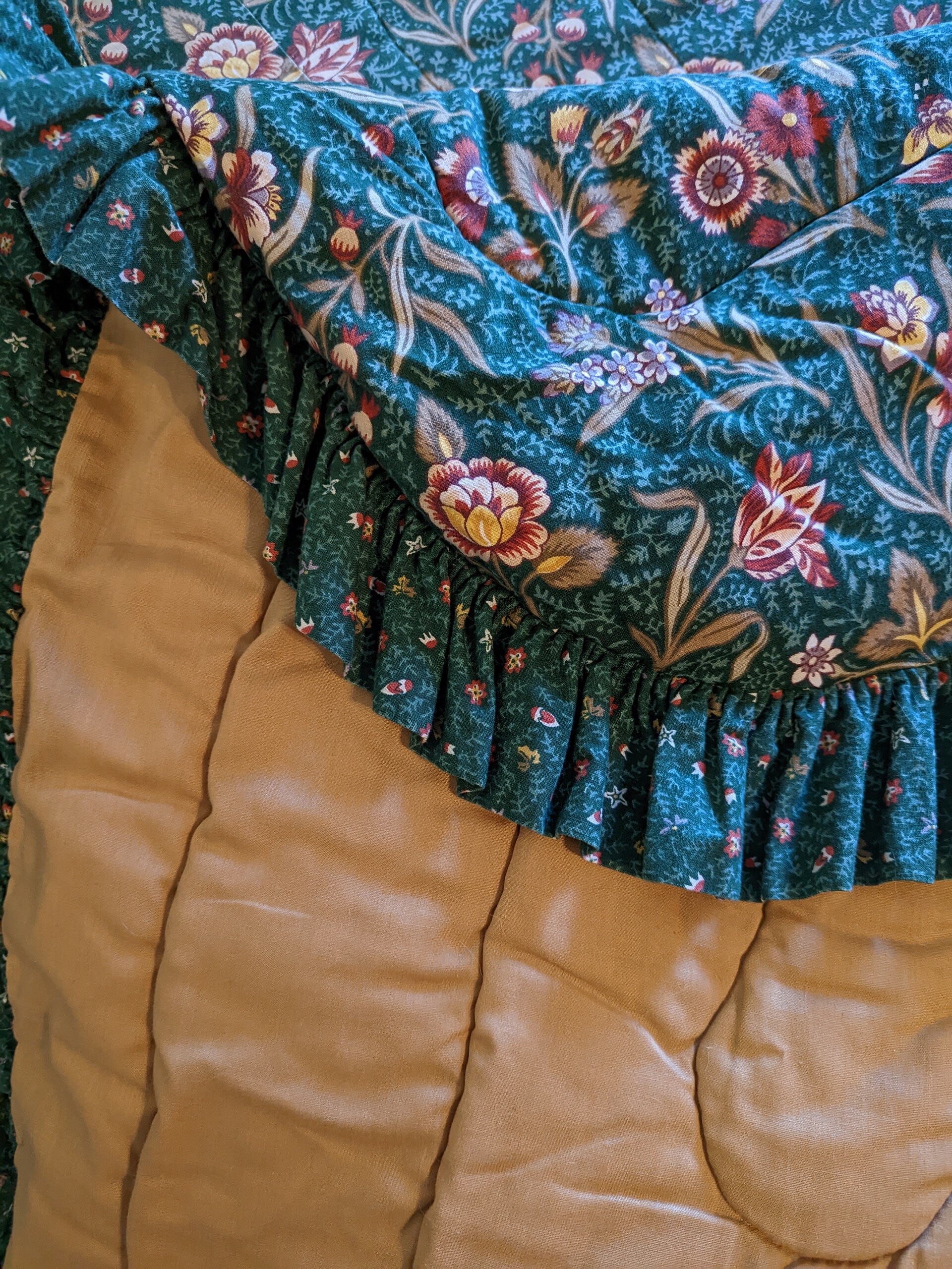 Vintage Queen Sized Croscill Bedspread & Two Shams Etsy