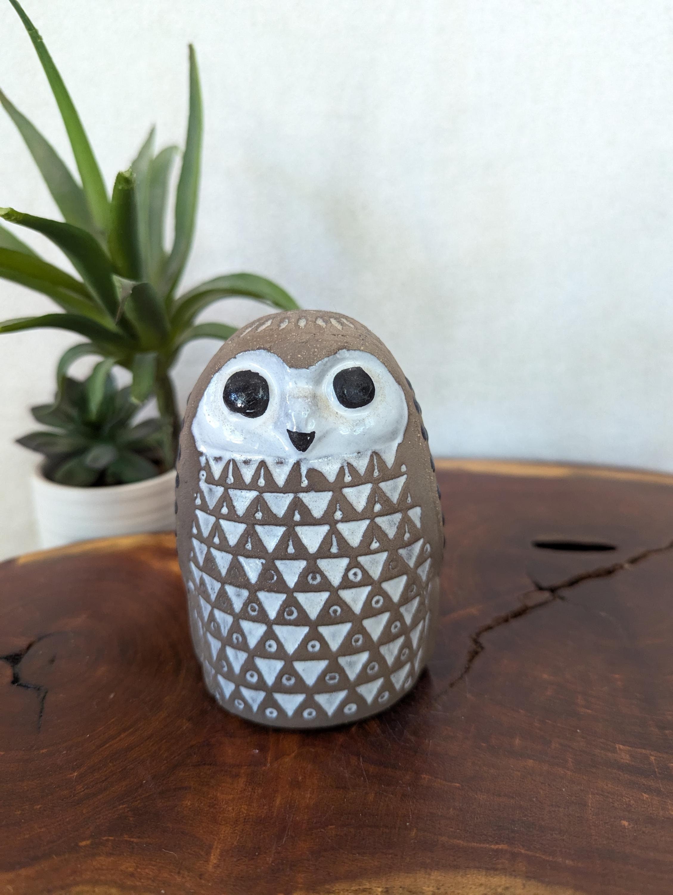 Mari Simmulson Owl Figurine: Upsala Ekeby Swedish Pottery (1966-1969)