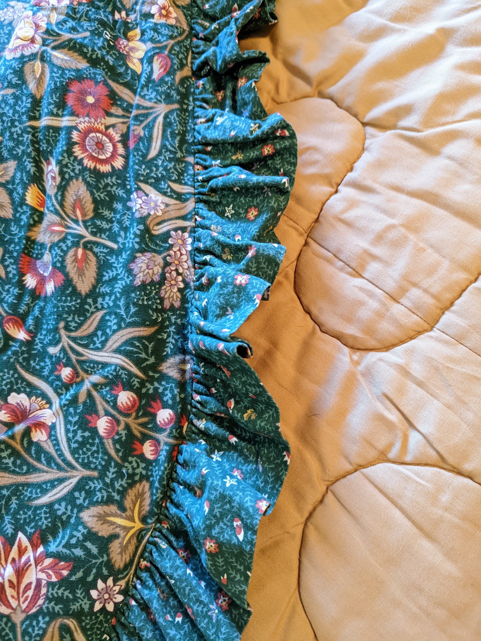 Vintage Queen Sized Croscill Bedspread & Two Shams Etsy