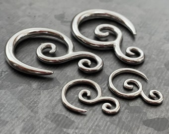 Covet Jewelry Skull Pirates Dock Steel Ear Gauge Hanging Taper