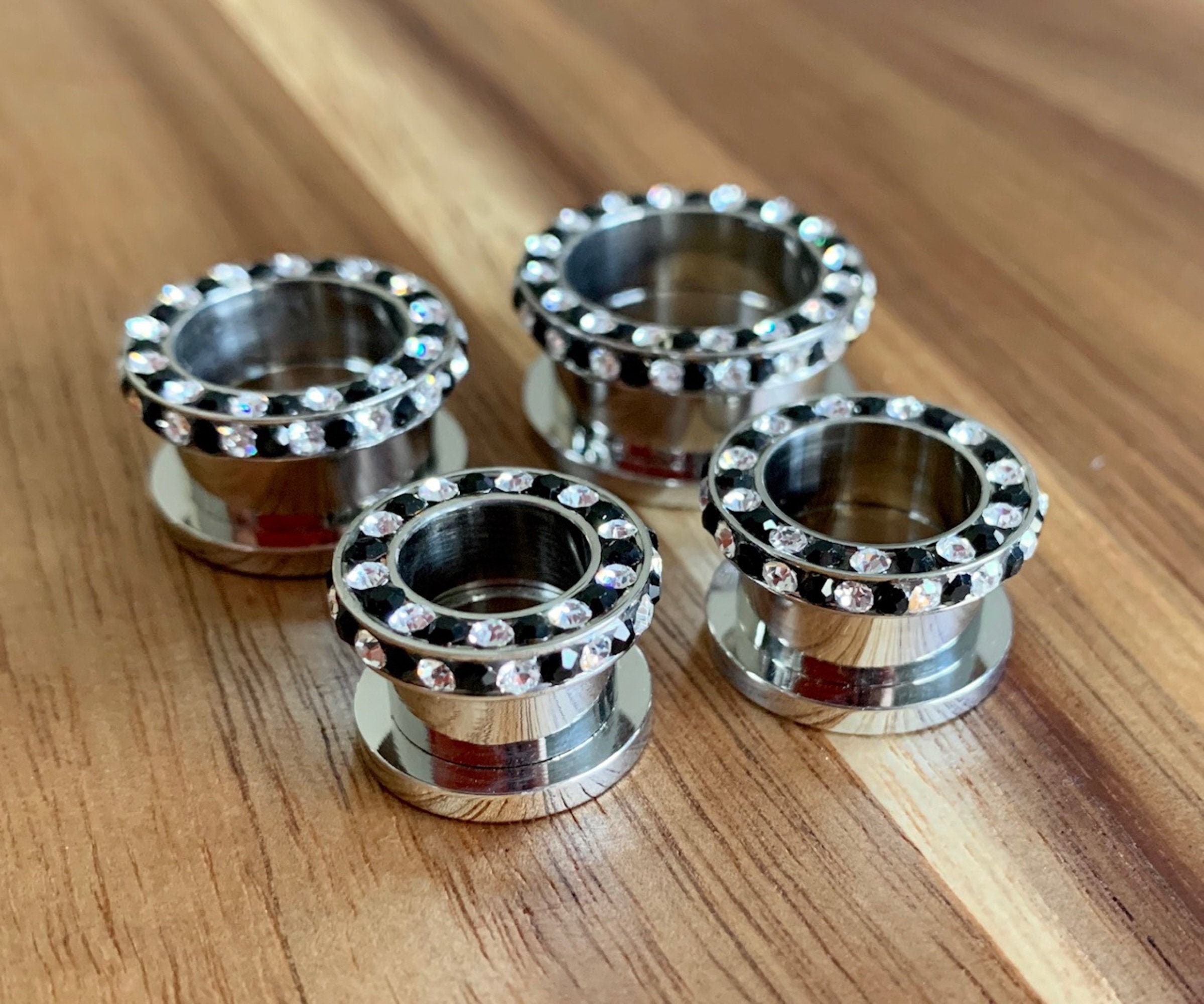 PAIR Gem Rimmed Stainless Steel Screwed Fit Tunnels Plugs Earlets Gauges PAIR Gem Rimmed Stainless Steel Screwed Fit Tunnels Plugs Earlets Gauges