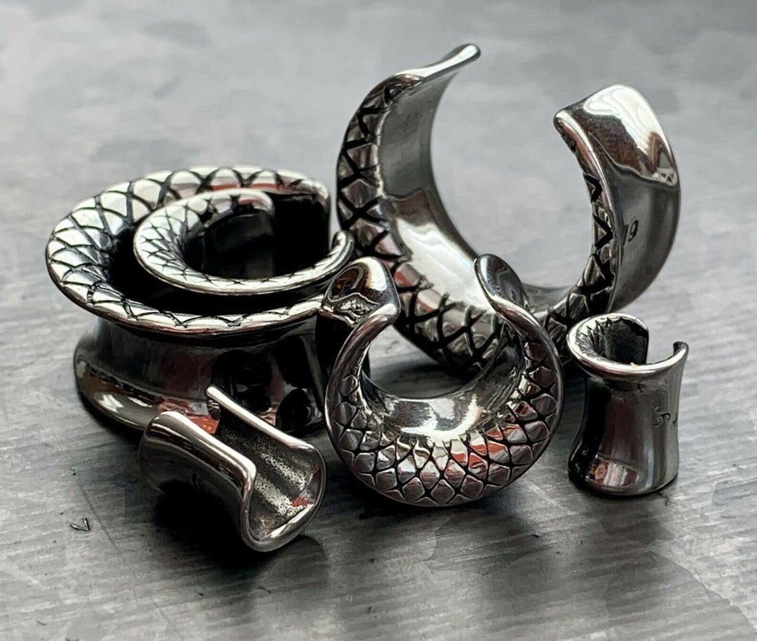 PAIR of Unique Snake Skin Style Surgical Steel Saddle Ear Spreaders