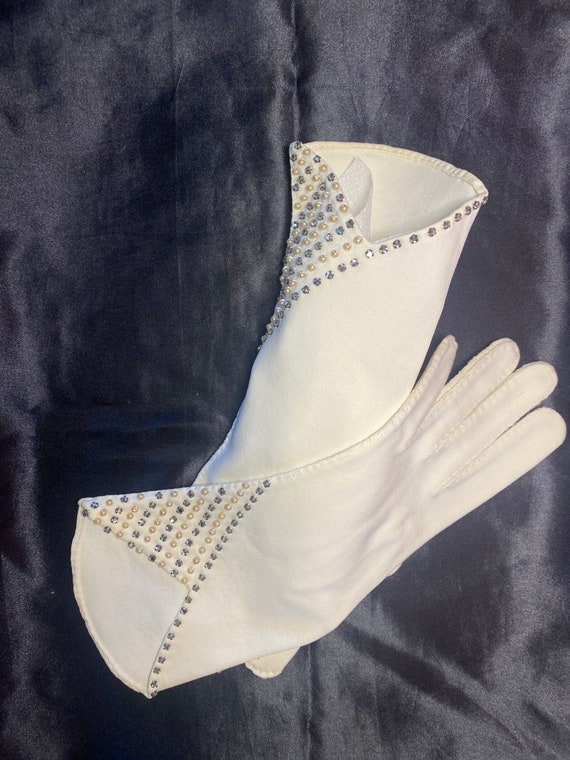 Formal white gloves