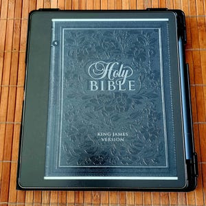 Bíblia King James em PDF para Kindle Scribe 1 e 2 KJV Kjb, livros e capítulos da Bíblia com hiperlinks. NOVAS Palavras de Jesus em vermelho/negrito. Dispositivos mais semelhantes a papel.