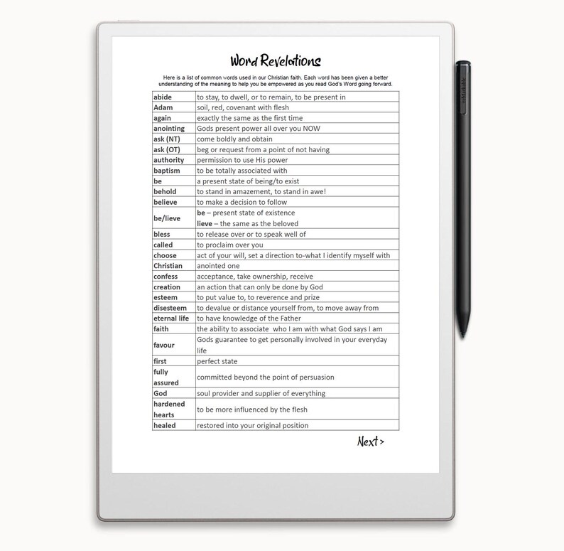 Op de afbeelding: Een wit digitaal notitieblok met een zwarte styluspen. Het notitieblok toont een lijst met veelvoorkomende woorden die in het christelijk geloof worden gebruikt, met hun definities. De woorden omvatten "abide", "Adam", "again", "anointing", "ask", "authority", "baptism", "be", "behold", "believe", "bless", "called", "choose", "Christian", "confess", "creation", "esteem", "disesteem", "eternal life", "faith", "favor", "first", "fully assured", "God", "hardened hearts", "healed".
