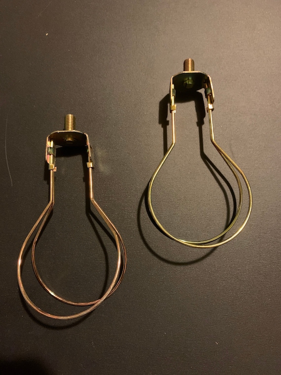 Set of 2 clip on bulb lamp shade holder
