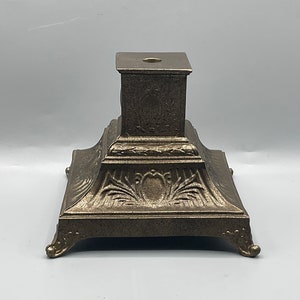 cast zinc lamp base ( used)