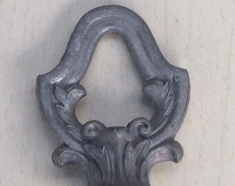 Vintage die cast ornate lamp loop