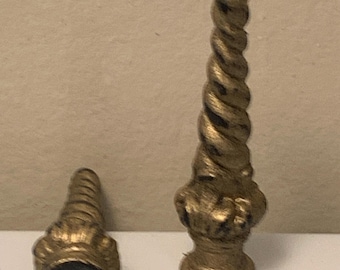 pot metal lamp finial set/2  ( used)