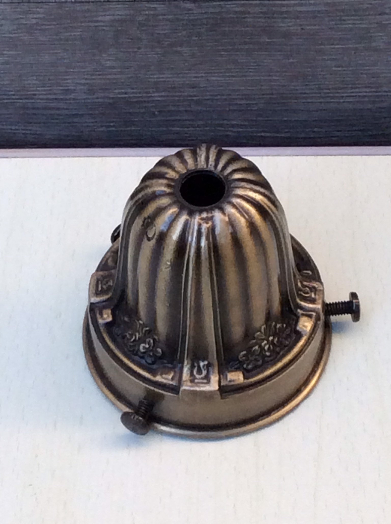 Vintage cast metal ornate lamp shade holder 21/4 fitter Etsy