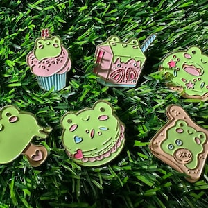 Kawaii Frog Pins Juice Pin Cartoon Pins Hard Enamel Pins Hat Pins Collar  Pin Enamel Pin Funny Cute Animal Pins Pin Display Pins for Jeans 