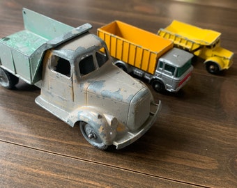 Conjunto de 3 caminhões basculantes Matchbox