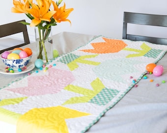 Tulip Quilted Table runner pattern - digital pattern tulip table runner quilt pattern