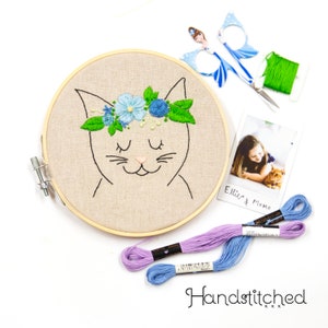 Cat Embroidery Kit, Includes Cat Embroidery Pattern Printed on Linen, Hoop and Floss. Great Beginner Embroidery Kit