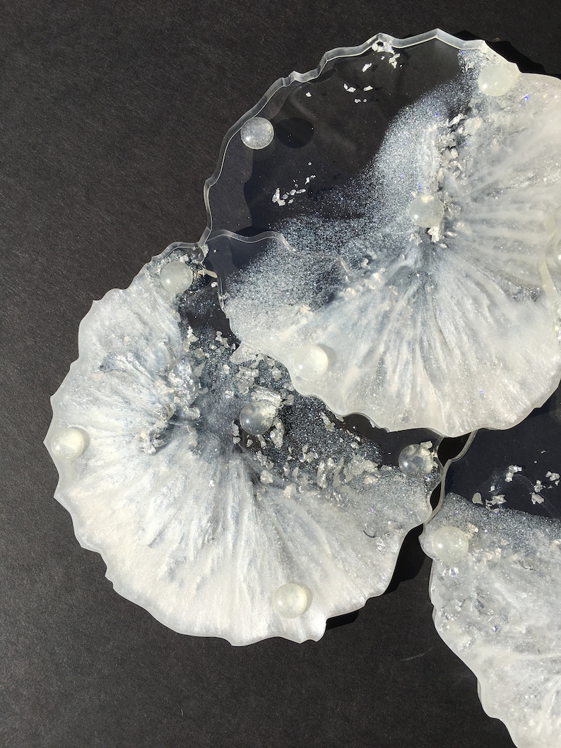 and Silver Coaster Living Barware Clear 5 Organic Shape Coaster Silver Leaf Kitchen White Set of 4 Handmade Coasters
