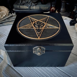 Wooden Box Samael | Black & Gold