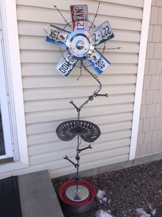 Vintage 6' Ford License Plate Yard Art Flower
