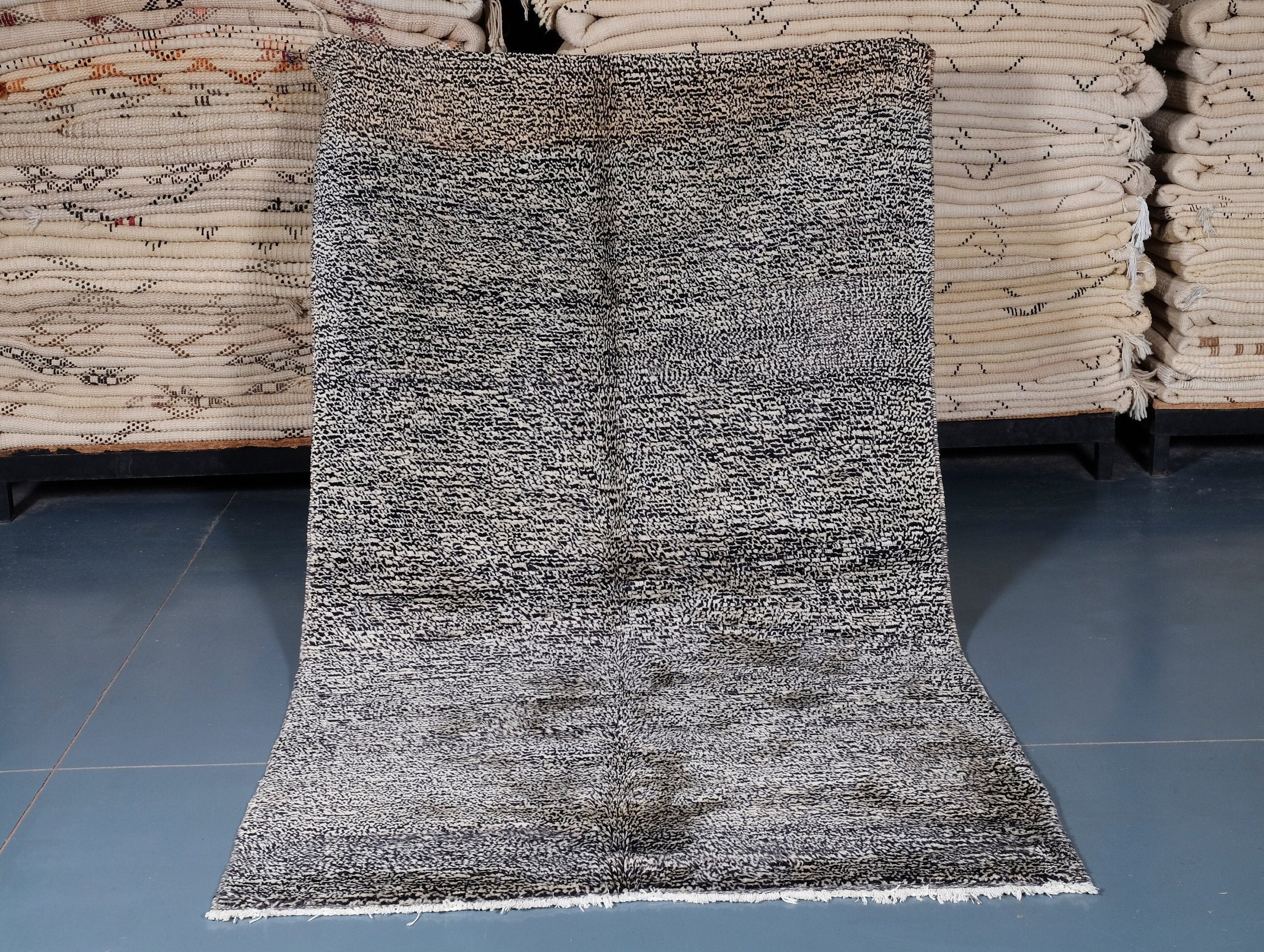 Moroccan Azilal Rug 7.74 Ft X 4.36 Ft, Authentic Black Rug, Moroccan, Area Berber Handmade Carpet, M