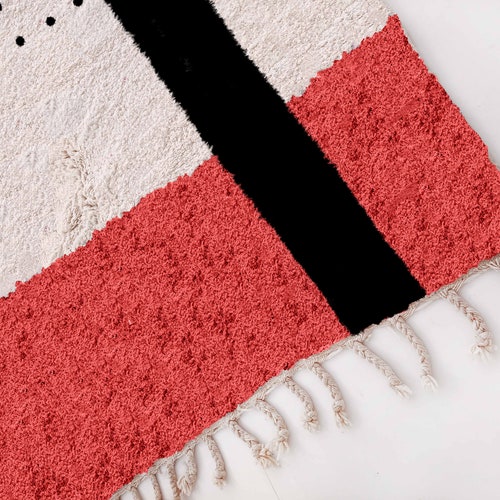 Red Moroccan Rug | Custom Moroccan Rug shops | Moroccan shag rug | Hand Woven Rug | Moroccan berber rug | Berber rug | Red Rug | Moroccan rug