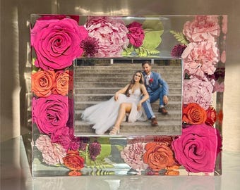 Wedding Bouquet Preservation | Custom Resin Flower Keepsake