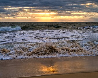 A photo or Canvas of The Beach at Sunrise or Sunset?