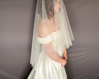 Glitter drop veil for bride|Sparkly soft tulle wedding veil|Modern drop veil with shimmer|Luxury bridal veil with glitter|Lightweight veil