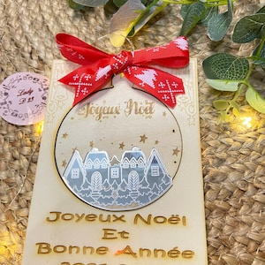Palla di Natale in legno 10cm personalizzato inciso albero di Natale decorazione natalizia 2021 Regalo di Natale con biglietto di auguri (confezione regalo offerta)