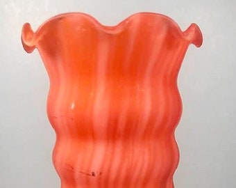 Vintage Brinn's Red & White Swirl Flower Vase With Ruffle Top