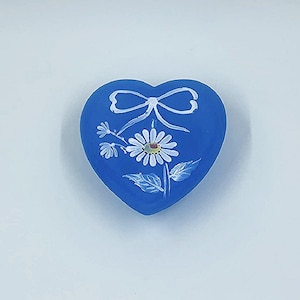 Westmoreland Blue Satin Glass Heart Trinket Box with Hand Painted Daisies & Bow
