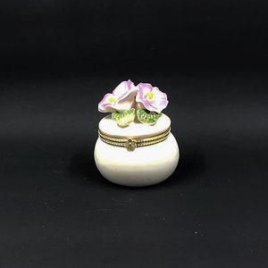 Antique White Ceramic Pill Box with Pink Applied Flowers - Vintage Floral Trinket Box - Early 1900s Porcelain Jewelry Holder