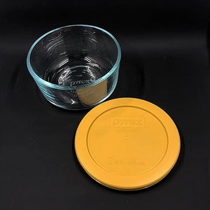Vintage Pyrex Glass Storage Bowl With Lid